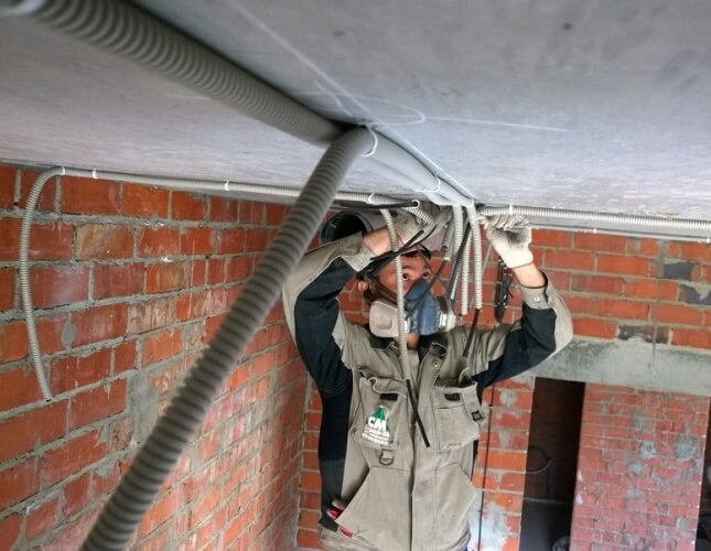 Услуги электрика в Бресте