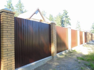 Забор из металлопрофиля в Бресте