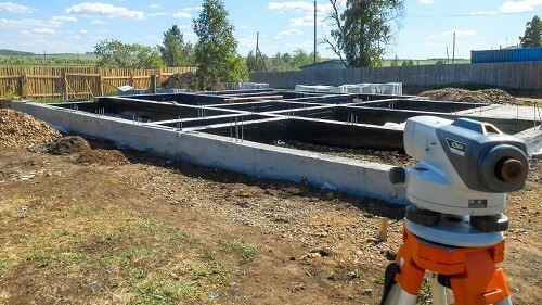 Заливка ленточного фундамента в Бресте